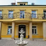Spacious Apartment Near Schoenbrunn Castle